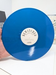 Laufey – Bewitched: The Goddess Edition (Blue Vinyl 2 LP) NM