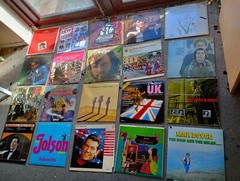 VINYL RECORD JOB LOT 30KG AROUND 120 RECORDS MIXED GENRE WITH FREE SHIPPING