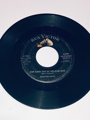 Skeeter Davis The Hand You’re Holding Now / Someday Someday 45 RPM Record 232D6