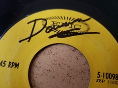 autographed 1960s VG- Donovan – Mellow Yellow/ sunny south SEE NOTES!! 45