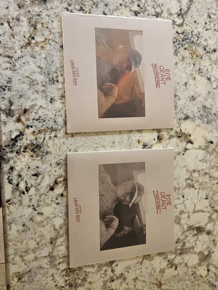 ROB GRANT + LANA DEL REY [HOLLYWOOD BOWL + LOST AT SEA] RED VINYL 45 [7″] PAIR