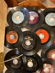 45 rpm records mixed lot of 100, 1950s – 1960s oldies