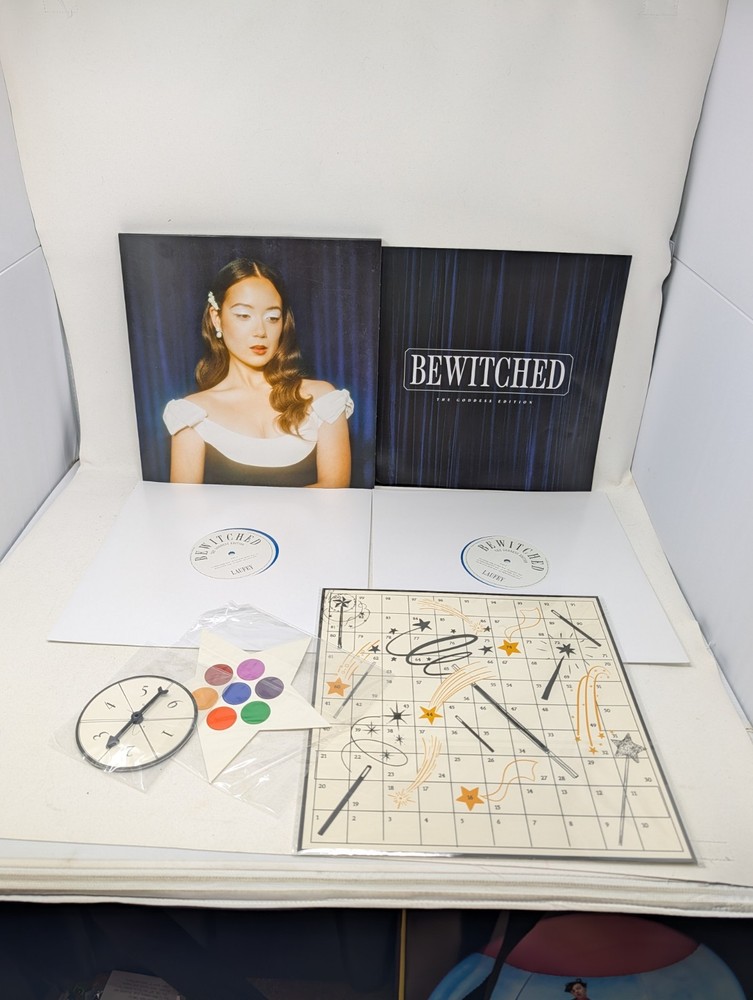Laufey – Bewitched: The Goddess Edition (Blue Vinyl 2 LP) NM