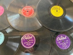 Lot of 24x HILLBILLY/ROCKABILLY/Honky-Tonk/C&W 1940s-1950s 10″ 78rpm singles #1