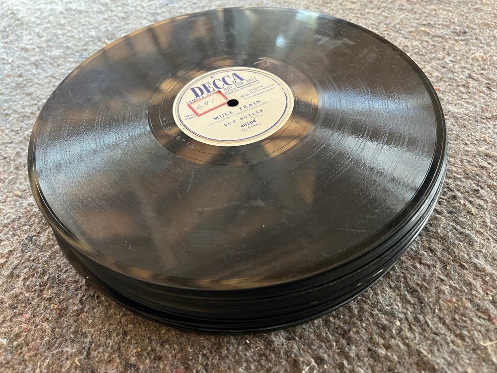 Lot of 24x HILLBILLY/ROCKABILLY/Honky-Tonk/C&W 1940s-1950s 10″ 78rpm singles #1
