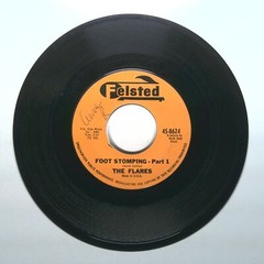 The Ramrocks, The Flares – Foot Stomping – VInyl 45 RPM 7″