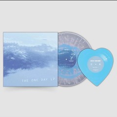 TATE MCRAE – One Day Vinyl LP + Baby Blue Heart 10″ VV Exclusive /1000 – IN HAND