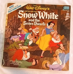 Disney Snow White & The Seven Dwarfs Read Along Book Record LP Storyteller VTG