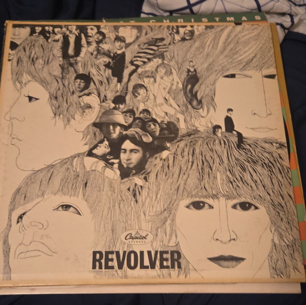 The Beatles Revolver 12″ Black Vinyl LP Record – Capitol Records Rock