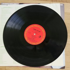 James Taylor That’s Why I’m Here Col FC 40052 12″ Vinyl LP Stereo EASTER EGG
