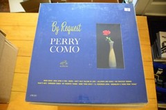 VINTAGE PERRY COMO “BY REQUEST” LP 12″ VINYL VG++ DIE CUT RCA VICTOR [90]