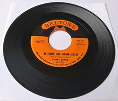 Bobby Lewis – I’m Tossin’ And Turnin’ Again / Nothin’ But The Blues 45 – Beltone