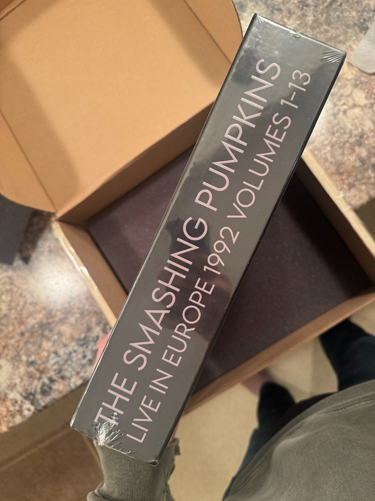 THE SMASHING PUMPKINS Live In Europe Limited Edition 13 Vinyl Box Set NO DAMAGE
