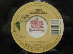 THE ROMANTICS: Talking In Your Sleep / I’m Hip, 45 RPM VG (11F)