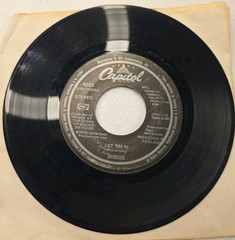WINGS – LET ‘EM IN / BEWARE MY LOVE 7″ SINGLE 45 RPM 1976 STEREO PAUL MCCARTNEY