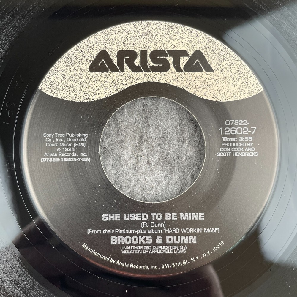 BROOKS & DUNN She Used To Be Mine /That Ain’t No Way To Go 45 Arista 12602-7 NEW