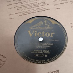 Antique and Vintage Records, 12″ vinyl and shellac, photos for titles, untested