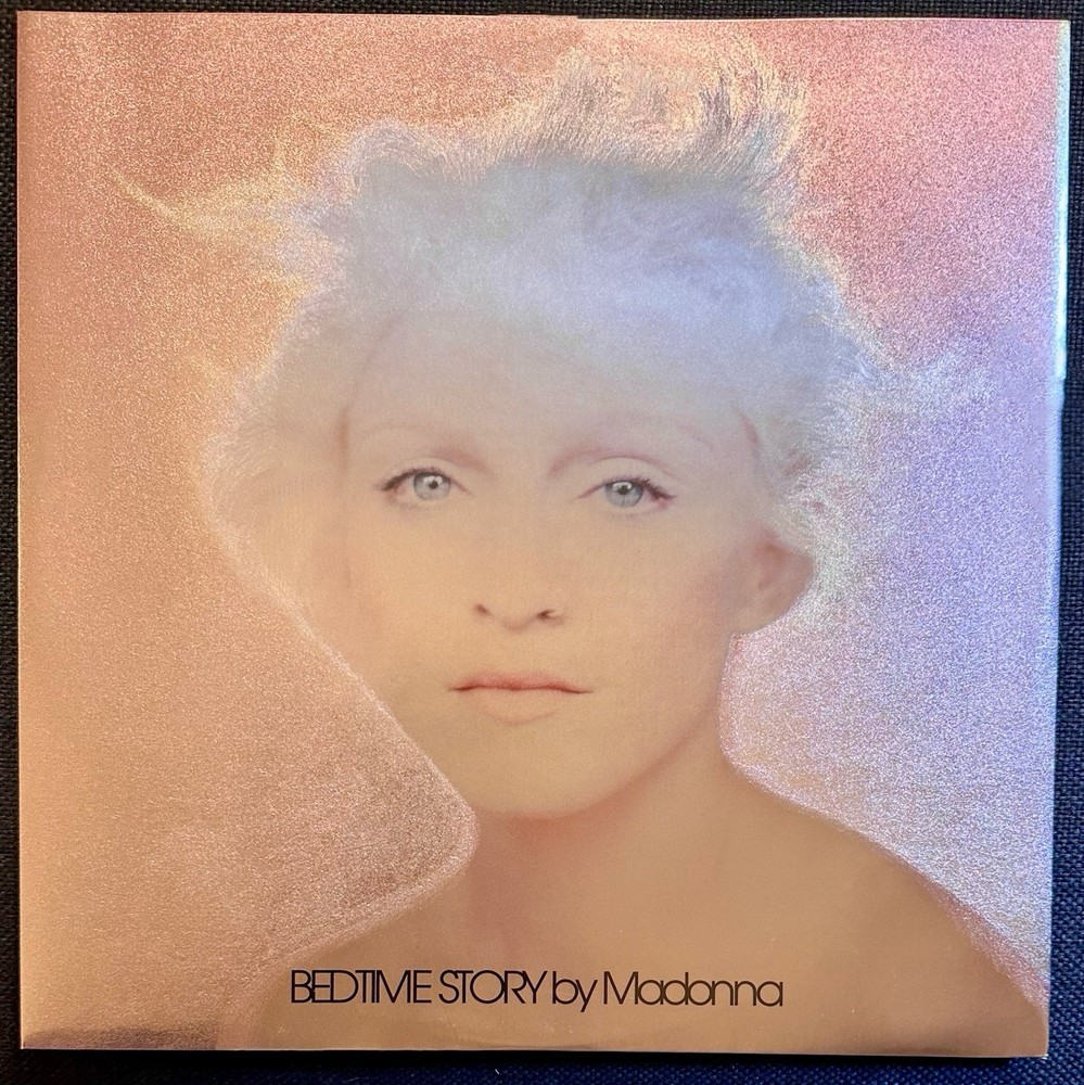 Near Mint MADONNA Bedtime Story 12” UK 1995 Rare Holographic Sleeve