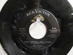 💥 ‘ NEIL SEDAKA ‘ HIT 45 + PICTURE [ HAPPY BIRTHDAY, SWEET SIXTEEN ] 1961 ! 💥