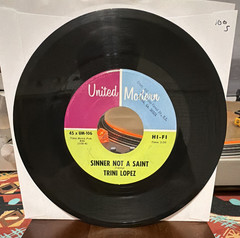 Trini Lopez Sinner Not A Saint 7″ 45RPM Rare Vinyl Single United Modern UM-106
