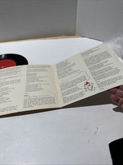 Scholastic Records: AMERICAN SONGS TO SING Record #SCC2745 – 1976 – 33 1/3Rpm