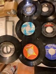 45 rpm records mixed lot of 100, 1950s – 1960s oldies