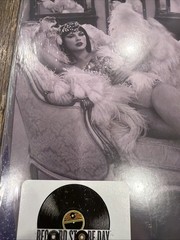 Taylor Swift “Elizabeth Taylor” (7 inch Vinyl) Cry My Eyes Violet Glitter RSD 26