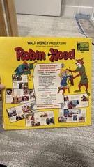 Disneyland Robin Hood Story & Songs LP Vinyl 12″ 33 RPM Original Cover/Book