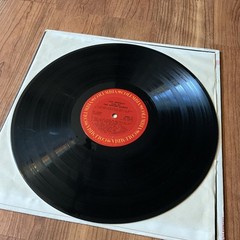 Liza Minnelli – Live At The Winter Garden VINYL RECORD LP ALBUM PC-32854