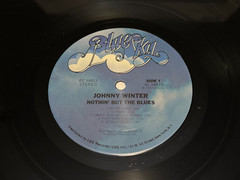 JOHNNY WINTER Nothin’ But The Blues 1977 CBS BLUE SKY PZ34813 NM/EX