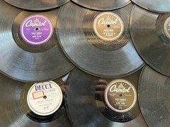 Lot of 24x HILLBILLY/ROCKABILLY/Honky-Tonk/C&W 1940s-1950s 10″ 78rpm singles #1
