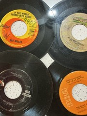 LOT OF 26 45rpm records – 1950s/1960s/70s Country Pop and Rock Hits