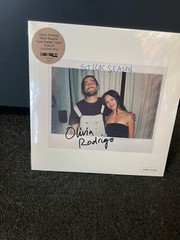 Olivia Rodrigo / Noah Kahan-Stick Season / Lacy 7” RSD 2024 RECORD STORE DAY New