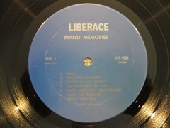 Liberace – Piano Memories – 1972 – AVI Records AVL-1001 Vinyl LP VG/VG+