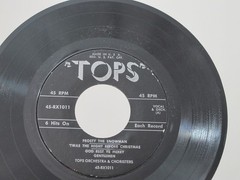 45 RECORD – TOPS ORCHESTRA – FROSTY THE SNOWMAN