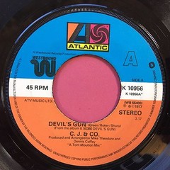 C.J. & Co ‎– Devil’s Gun / Free To Be Me- JUKEBOX READY – Atlantic K10956 VG+