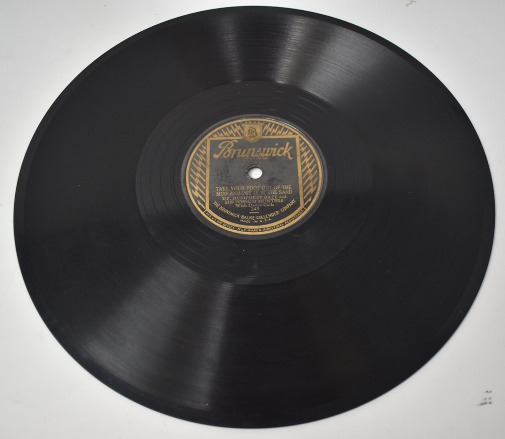 DR. HUMPHREY BATES & HIS POSSUM HUNTERS 1928 String band 78 Dill Pickle Rag