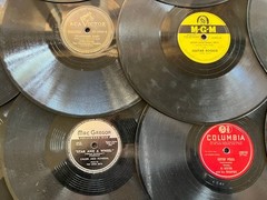 Lot of 24x HILLBILLY/ROCKABILLY/Honky-Tonk/C&W 1940s-1950s 10″ 78rpm singles #1