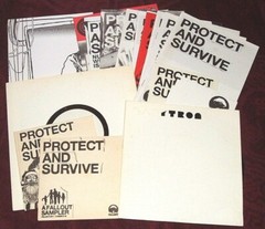 FALLOUT RECORDS..MAILERS POSTER 2 CD’S LADYTRON SUGAR 7″ RUMBLESTRIPS 8″ PROMO