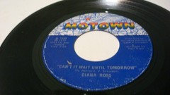 LOT OF 8 45 RPM THE SUPREMES Hangin’ On, Hurry Love, Happening, Come See About
