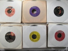 Record lot 45 rpm VG+/NM- 100+ vinyl w/ sleeves pop rock 50s/60s FREE SHIP 5M
