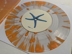 GLARE LEAVING TIME ALL UNDER HEAVEN 7” Splatter Vinyl /100-Sleepwalk Split Chain