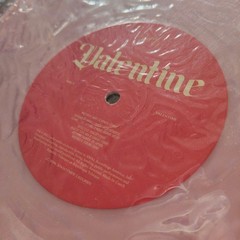 Laufey Valentine Pink Heart Shaped 7-inch Vinyl Record 2023 Limited Edition New