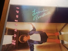 AUTOGRAPHED 1970s VG++ Linda Ronstadt – Living In The USA LP33 SEE NOTES