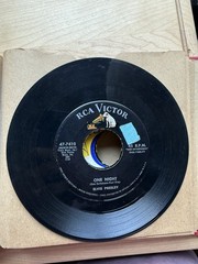 UNTESTED 1950’s Lot Of 20 – 45 RPM Records Without Picture Sleeve