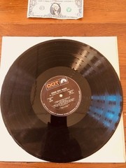 LEONARD NIMOY PRESENTS MR. SPOCK’S MUSIC FROM OUTER SPACE DOT DLP 25794 VG
