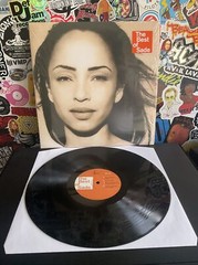 SADE The Best Of 2LP VG++ VINYL IN SHRINK WITH HYPE STICKER