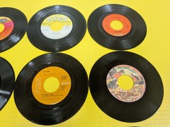 FOR DECOR: LOT OF 12 FOLK ROCK 7″ 45 VINYL RECORDS Jim Croce Simon Garfunkel