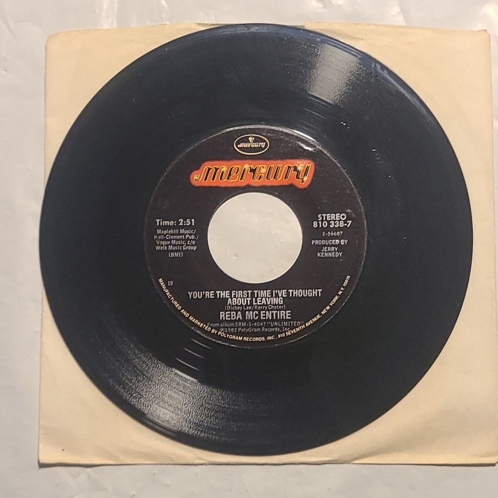 Reba McEntire – You’re The First Time I’ve Thought About Leaving – 45 RPM Record