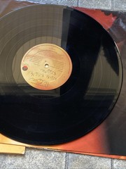 THE CURE-Kiss Me, Kiss Me, Kiss Me Vinyl Record 60737-1